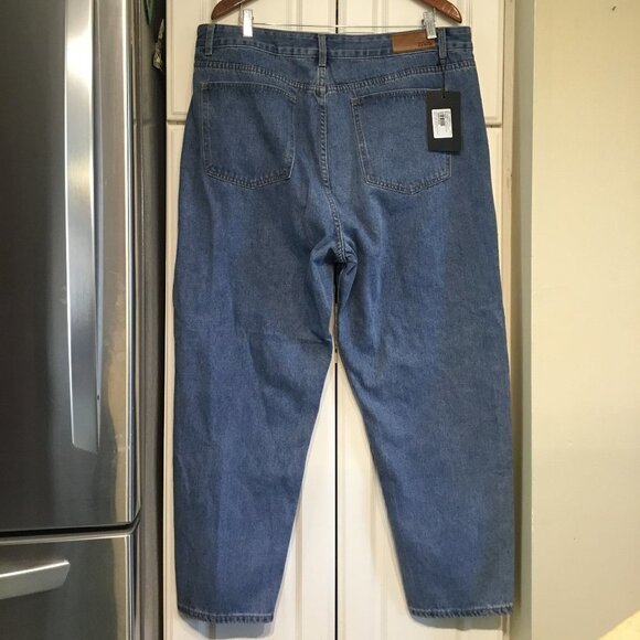 Nasty Gal Debbie High Waisted Plus Mom Jeans NWT - Picture 2 of 4